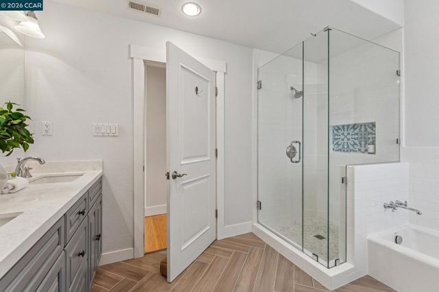 414 Castello Rd, Lafayette, CA 94549