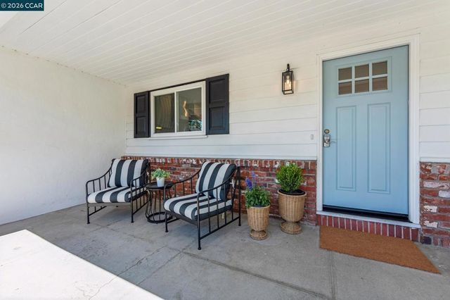 414 Castello Rd, Lafayette, CA 94549