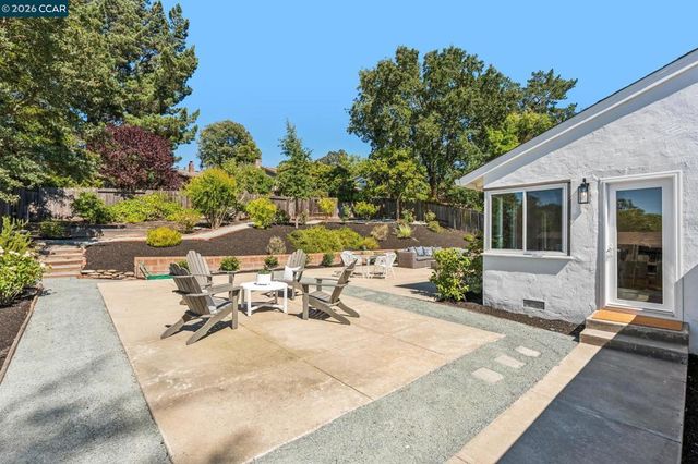 414 Castello Rd, Lafayette, CA 94549