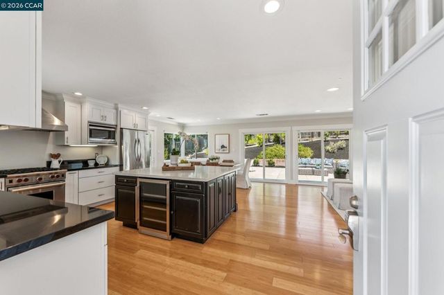 414 Castello Rd, Lafayette, CA 94549