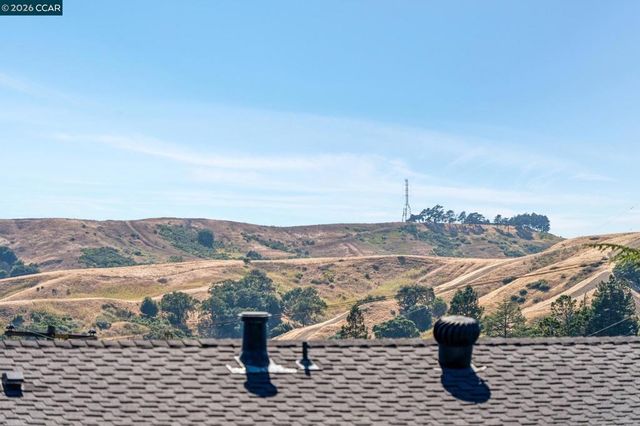 414 Castello Rd, Lafayette, CA 94549
