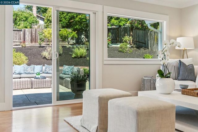 414 Castello Rd, Lafayette, CA 94549