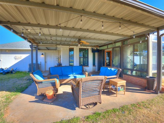 11110 Jeffords Avenue, Choctaw, OK 73020