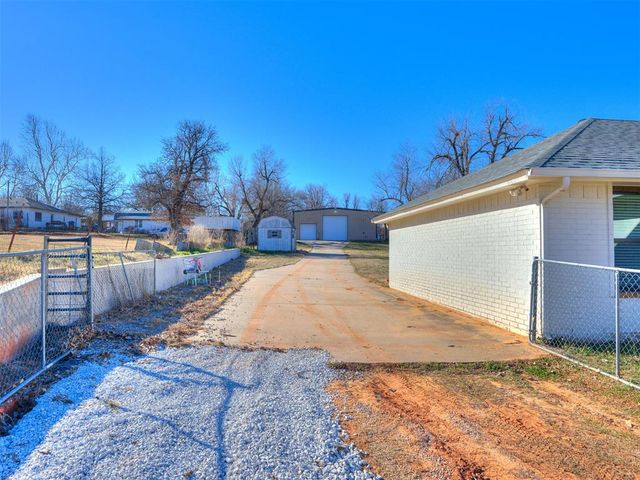 11110 Jeffords Avenue, Choctaw, OK 73020