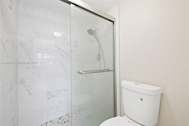 16740 NE 9th Ave 211, North Miami Beach, FL 33162