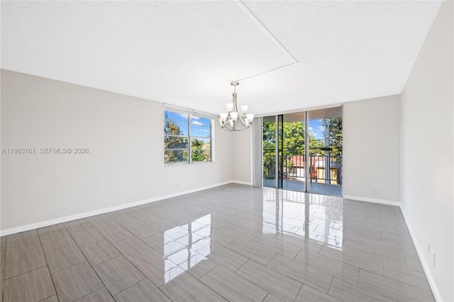 16740 NE 9th Ave 211, North Miami Beach, FL 33162