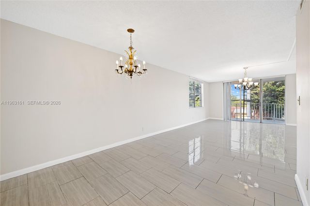 16740 NE 9th Ave 211, North Miami Beach, FL 33162