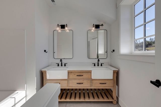 425 NE Moonwake Lane 18, Depoe Bay, OR 97341