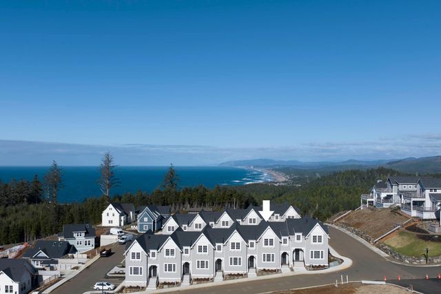 425 NE Moonwake Lane 18, Depoe Bay, OR 97341