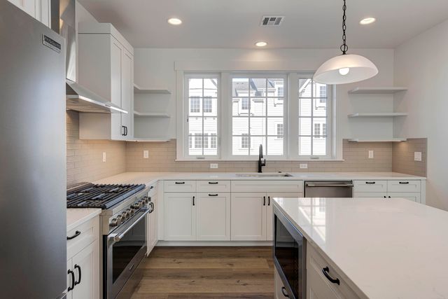 425 NE Moonwake Lane 18, Depoe Bay, OR 97341