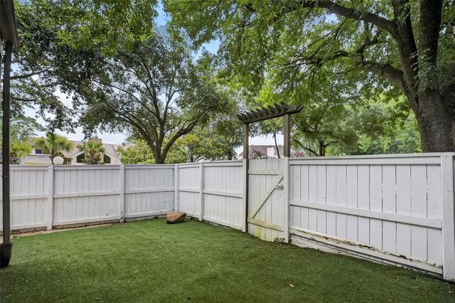 1344 Chardonnay Drive, Houston, TX 77077