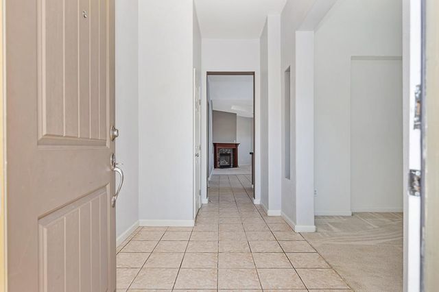 562 Stetson Dr, Oakdale, CA 95361