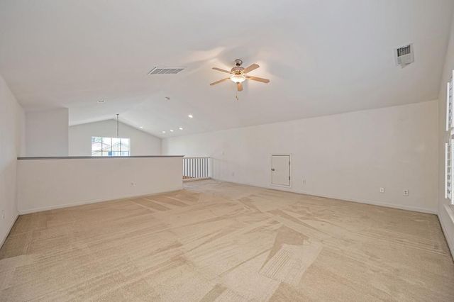 562 Stetson Dr, Oakdale, CA 95361