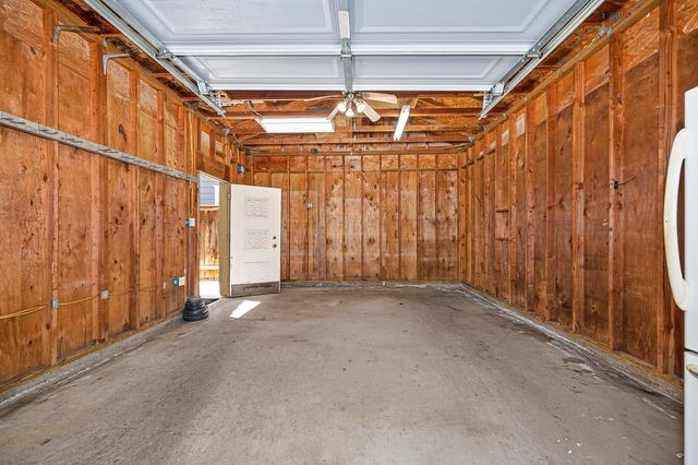 562 Stetson Dr, Oakdale, CA 95361