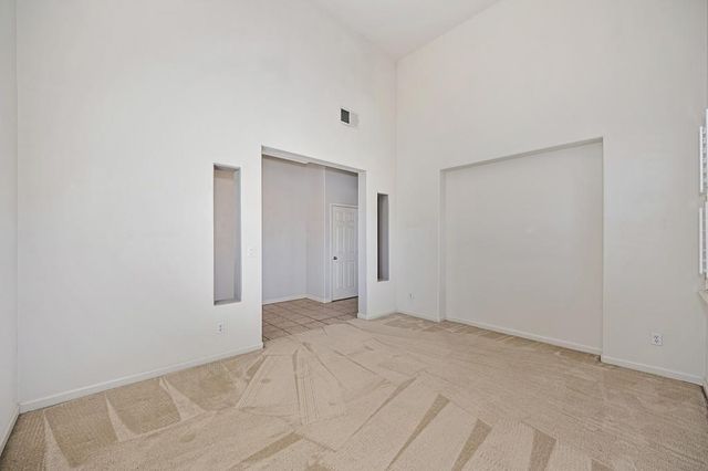 562 Stetson Dr, Oakdale, CA 95361