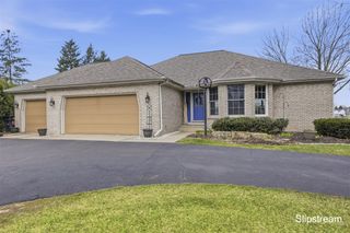 6807 Kenowa Avenue, Grandville, MI 49418