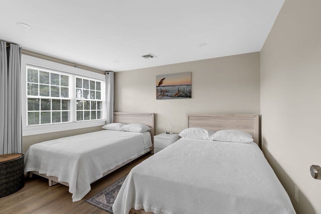 550 Jerusalem Rd 6, Cohasset, MA 02025
