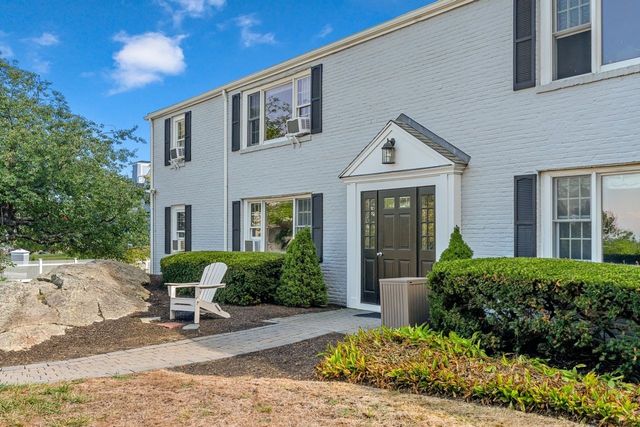 550 Jerusalem Rd 6, Cohasset, MA 02025