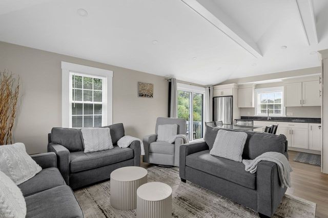 550 Jerusalem Rd 6, Cohasset, MA 02025