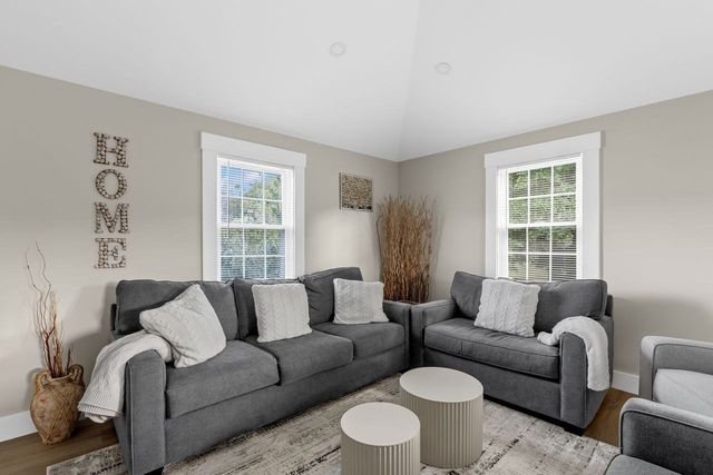 550 Jerusalem Rd 6, Cohasset, MA 02025