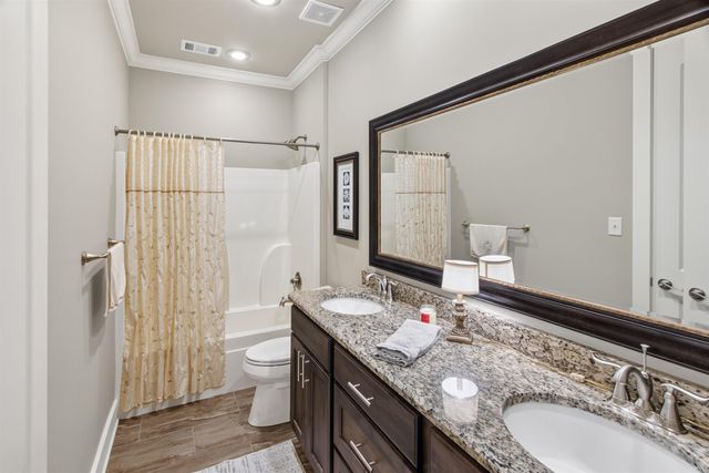 5220 Providence Circle, Jonesboro, AR 72404