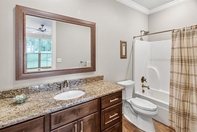 5220 Providence Circle, Jonesboro, AR 72404