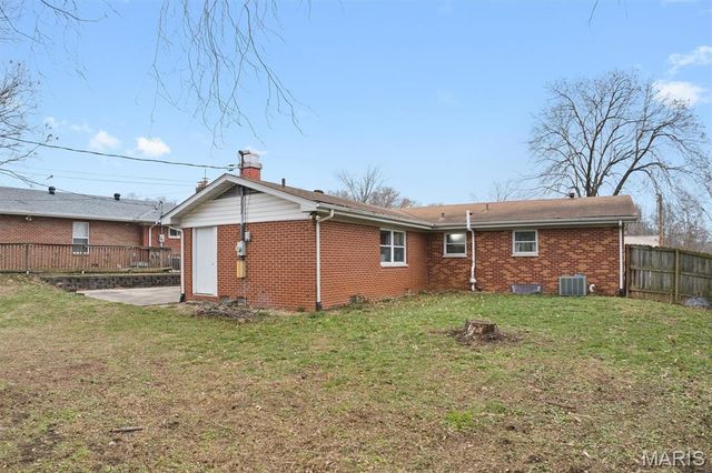 49 Dianne Drive, Belleville, IL 62220