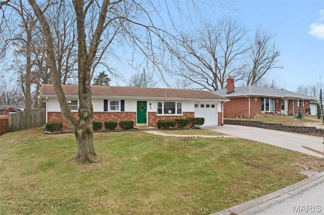 49 Dianne Drive, Belleville, IL 62220