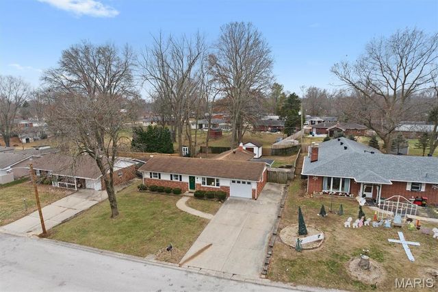 49 Dianne Drive, Belleville, IL 62220