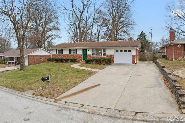 49 Dianne Drive, Belleville, IL 62220