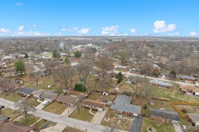 49 Dianne Drive, Belleville, IL 62220