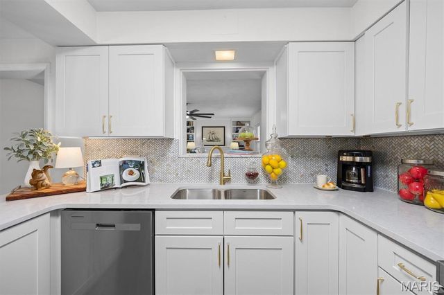 49 Dianne Drive, Belleville, IL 62220