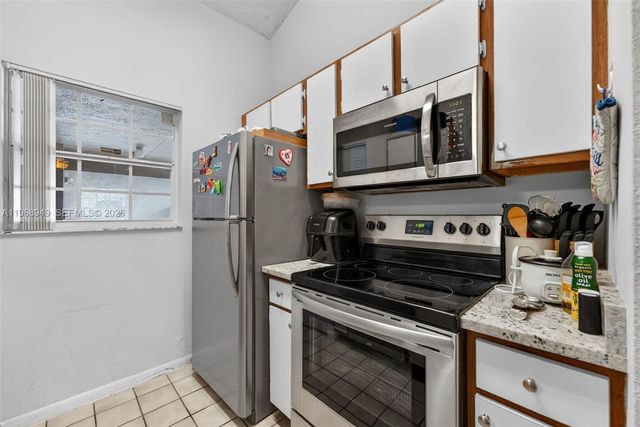 2890 N Oakland Forest Dr 308, Oakland Park, FL 33309