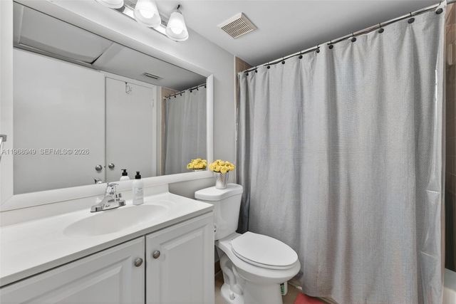 2890 N Oakland Forest Dr 308, Oakland Park, FL 33309