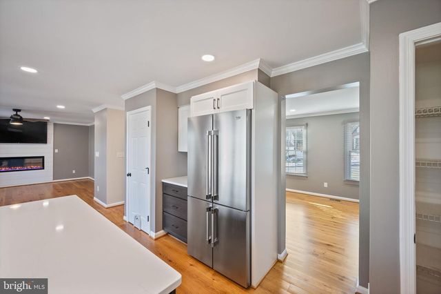 1105 VILLAGE GATE DR, Mount Airy, MD 21771