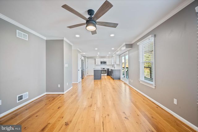 1105 VILLAGE GATE DR, Mount Airy, MD 21771