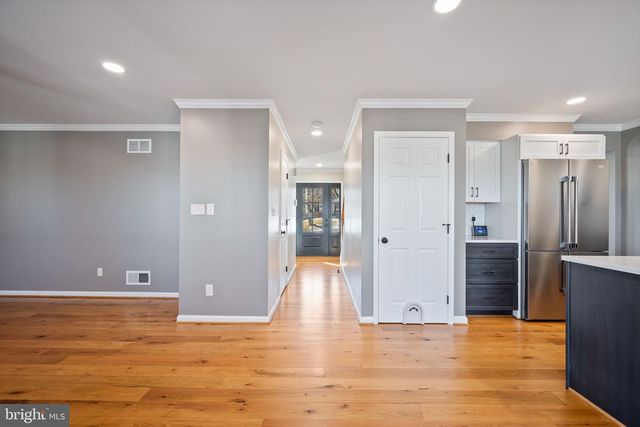 1105 VILLAGE GATE DR, Mount Airy, MD 21771