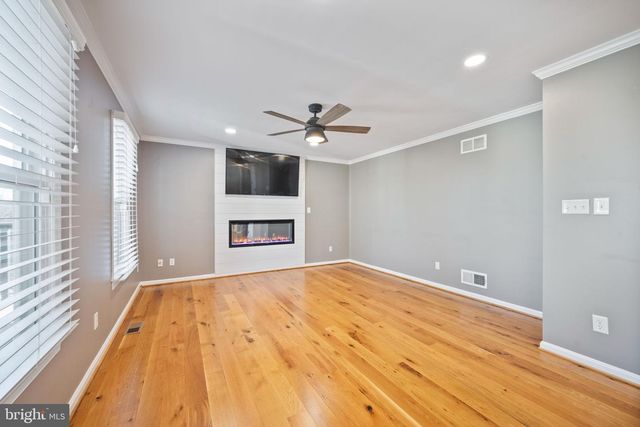 1105 VILLAGE GATE DR, Mount Airy, MD 21771