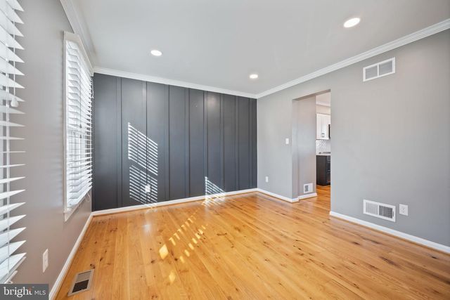 1105 VILLAGE GATE DR, Mount Airy, MD 21771