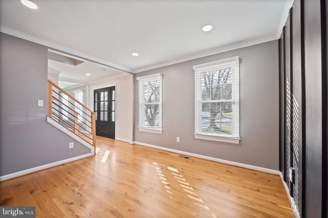 1105 VILLAGE GATE DR, Mount Airy, MD 21771