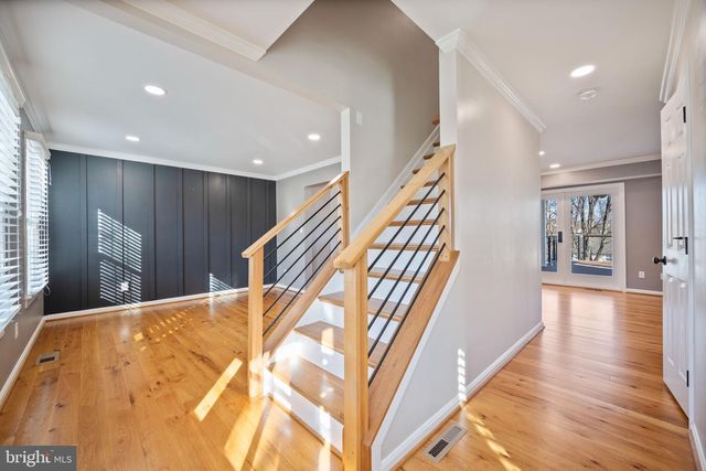 1105 VILLAGE GATE DR, Mount Airy, MD 21771