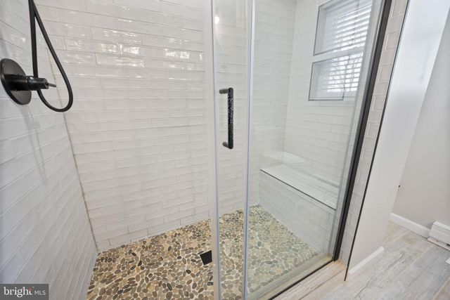 1105 VILLAGE GATE DR, Mount Airy, MD 21771