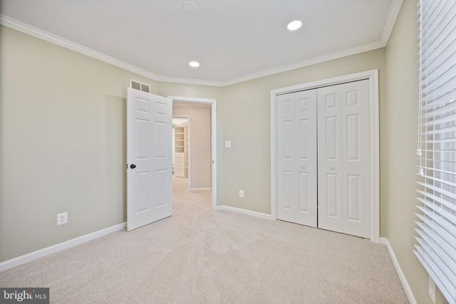 1105 VILLAGE GATE DR, Mount Airy, MD 21771