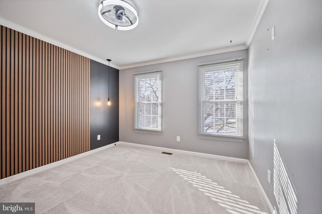 1105 VILLAGE GATE DR, Mount Airy, MD 21771