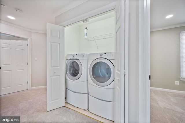 1105 VILLAGE GATE DR, Mount Airy, MD 21771