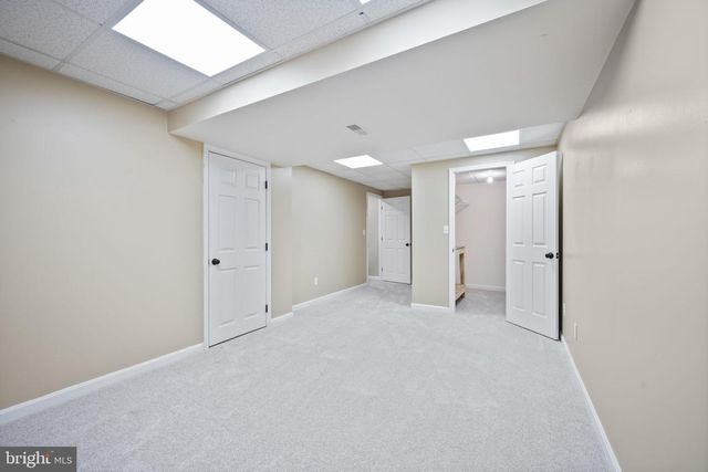 1105 VILLAGE GATE DR, Mount Airy, MD 21771