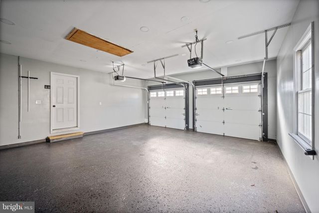 1105 VILLAGE GATE DR, Mount Airy, MD 21771