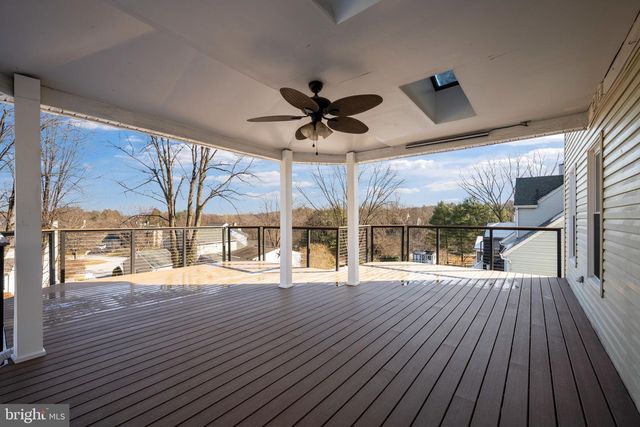 1105 VILLAGE GATE DR, Mount Airy, MD 21771