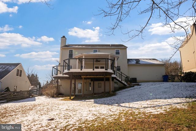 1105 VILLAGE GATE DR, Mount Airy, MD 21771