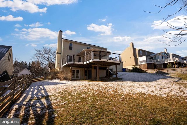 1105 VILLAGE GATE DR, Mount Airy, MD 21771